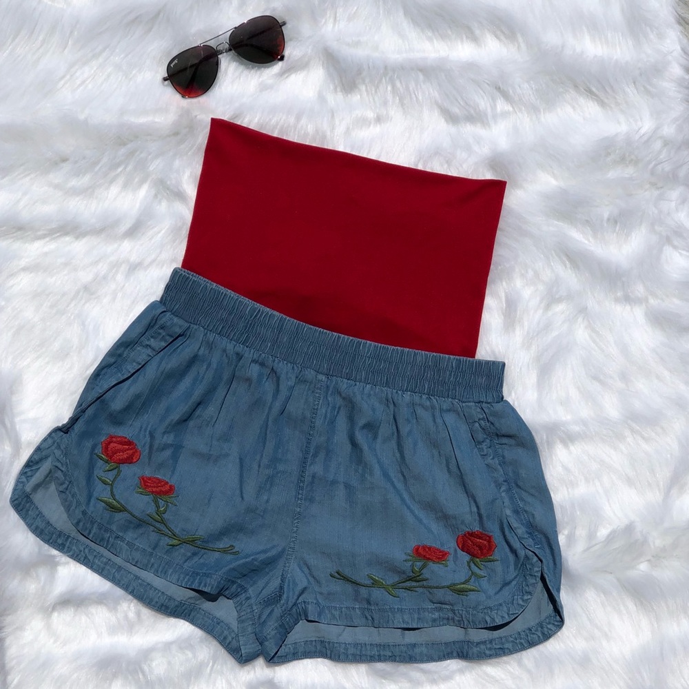 EUC Dainty Hooligan Rose Embroidery shorts size L